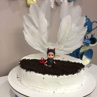 生日蛋糕🎂天使👼与恶魔😈...