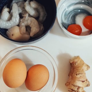 虾仁,干贝,咸鸭蛋黄,鸡蛋,生姜