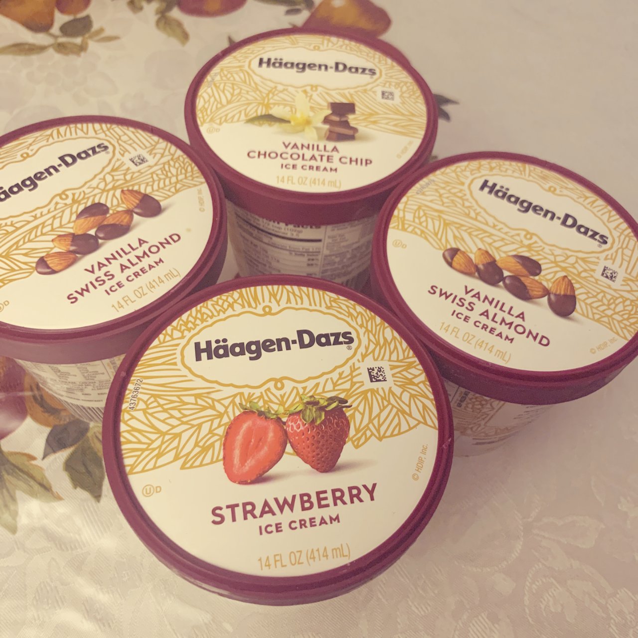 Haagen Dazs 哈根达斯,giant supermarket,Vanilla Swiss Almond Ice Cream,Strawberry,冰激凌,ice cream