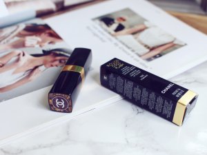 💄Chanel Rouge Coco Flash 106