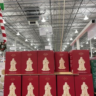 Costco 圣诞🎄产品都在清仓中…...