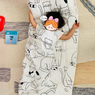 Wake In Cloud - Nap Mat with Removable Pillow for Kids Toddler Boys Girls Daycare Preschool Kindergarten Sleeping Bag, Cats Printed on White, 100% Cotton with Microfiber Fill (50