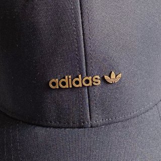 Adidas三叶草帽子...