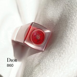 Dior红管唇釉860，带细闪的草莓🍓红...