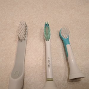 Quip电动牙刷 vs Sonicare