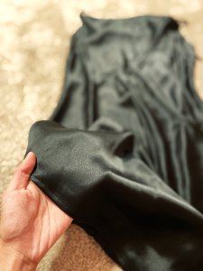 谁能不爱黑色裙子呢？