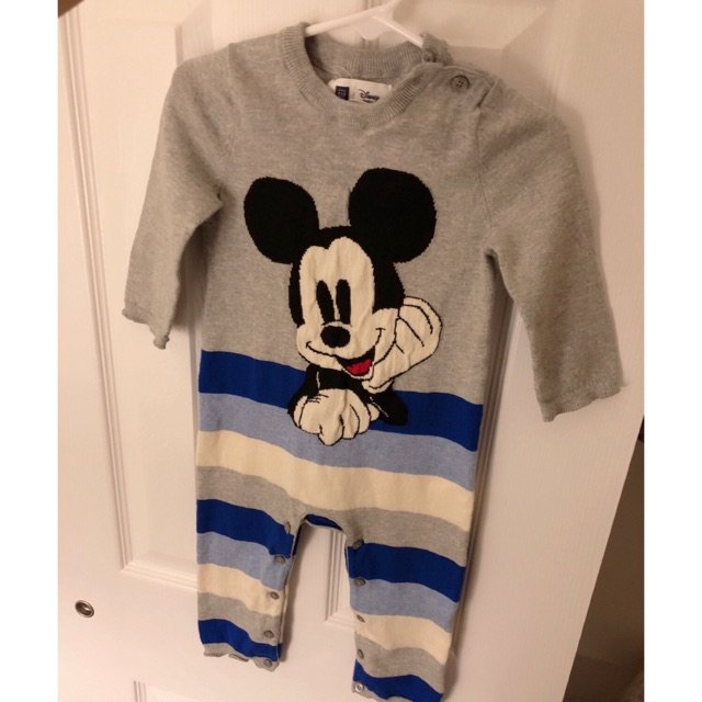 喜欢gap家的这个连体衣，好可爱😍😍