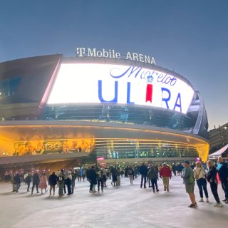 T-mobile Arena看冰球🏒️...