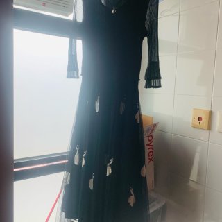 今日色彩搭配6-黑色连衣裙...