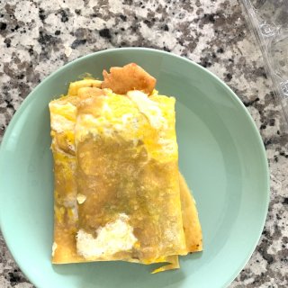 豪华煎饼果子，脆皮也要自制哦...