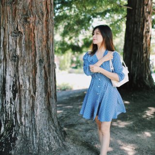 CC玩转衣橱｜夏日里最显脸小的蓝色连衣裙...