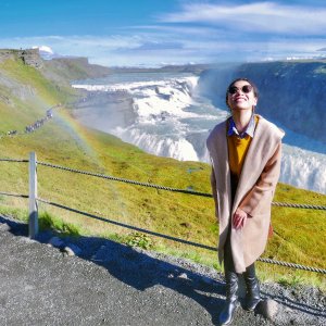 冰岛绝美的自然风景加上活力黄的搭配！