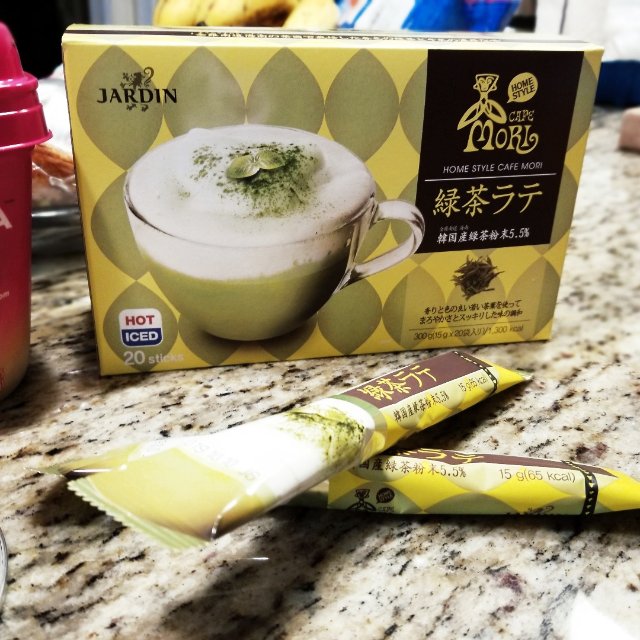 热乎乎的抹茶拿铁暖心暖胃