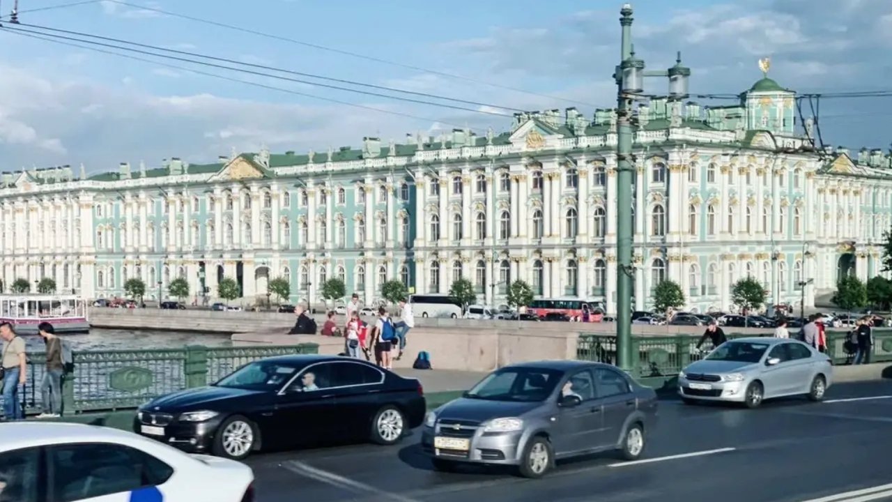 圣彼得堡之旅：与松鼠共舞，美食之旅与自然相伴