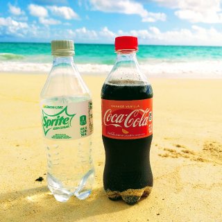 #夏日海滩必备| 阳光、沙滩、可乐必备...