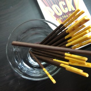 亞米買什麼｜Pocky · 極細巧克力棒...