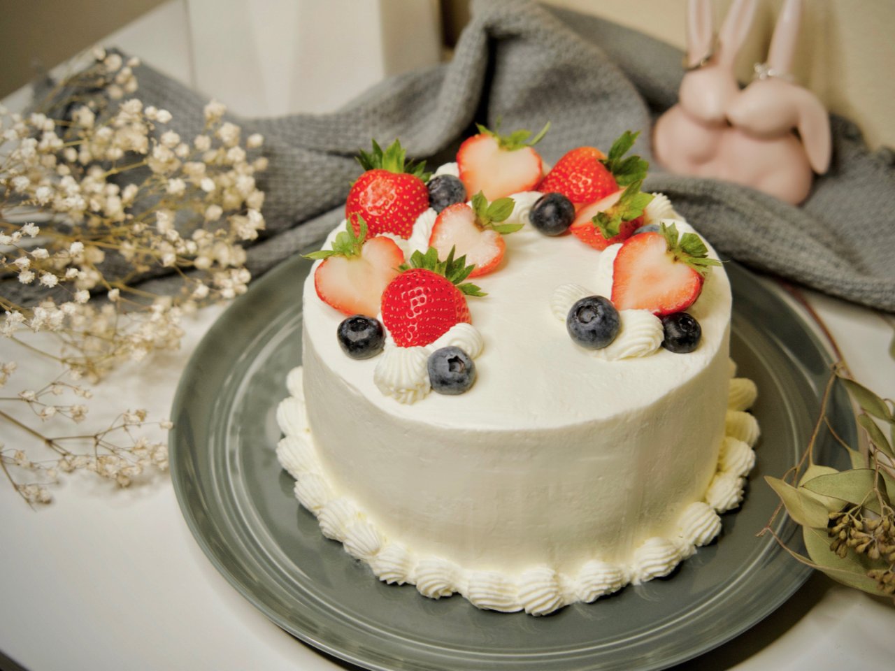 做个🍓蛋糕㊗️自己生日🎂快乐～...