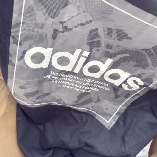 Adidas黑五｜店内折扣T-shirt...