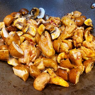 蘑菇炖鸡