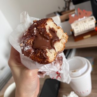 英国爆浆巧克力面包🍫早晨吃一口幸福一天...