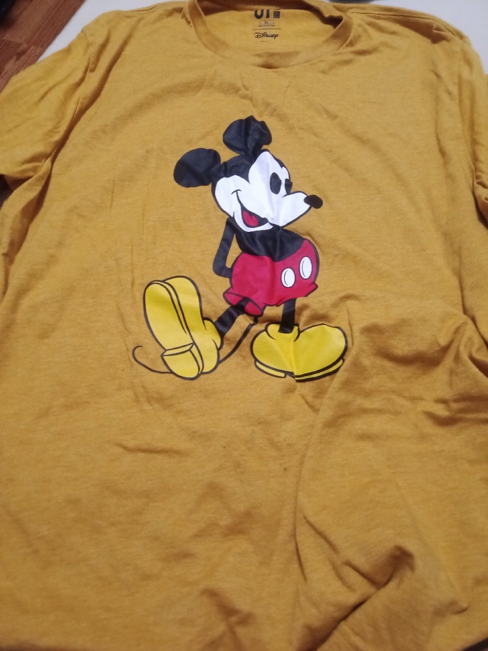 Mickey Stands UT (Short-Sleeve Graphic T-Shirt) (Unisex) | UNIQLO US