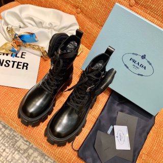 Prada 普拉达