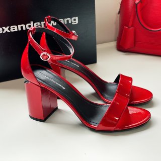【包包鞋子一个色2⃣️】热情似🔥的大红色...
