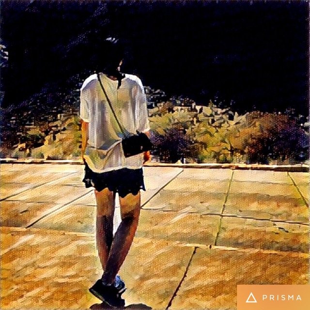 谢谢妹纸推荐，真的很有Feel的App。