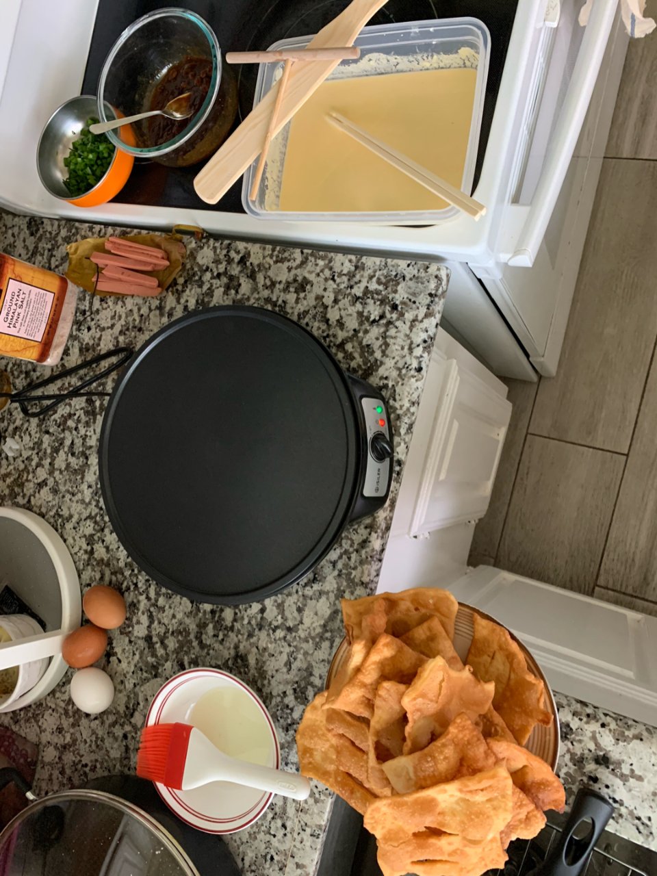 豪华煎饼果子，脆皮也要自制哦...