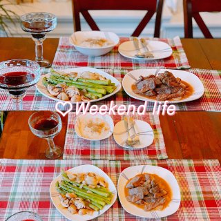 周末的餐桌仪式🍴｜红酒牛排配口蘑芦笋｜蘑...