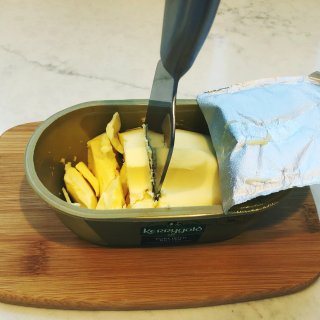 颜值和实用性都在线的黄油奶酪刀具4件套...