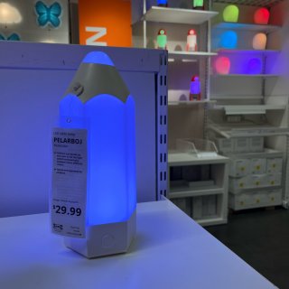 IKEA各种造型的彩灯...