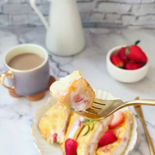 元气早餐｜会爆浆的草莓酸奶吐司🍓...