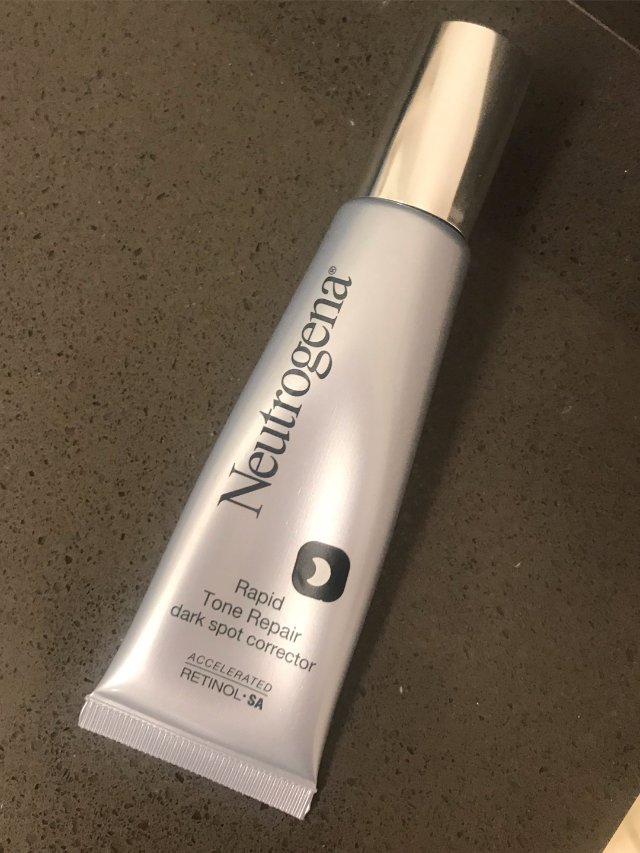 Neutrogena维A精华