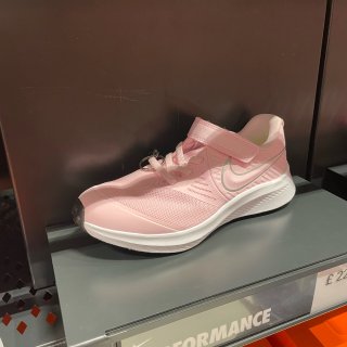 Nike工厂店 折上7折...