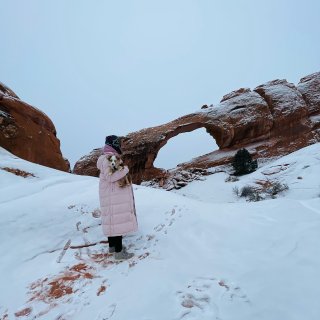 旅行｜Moab三日游之拱门国家公园冬季雪...