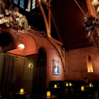 【纽约】神秘又迷惑｜神圣的教堂酒吧💒...