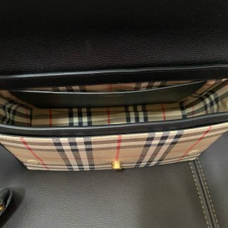 Burberry vintage not...