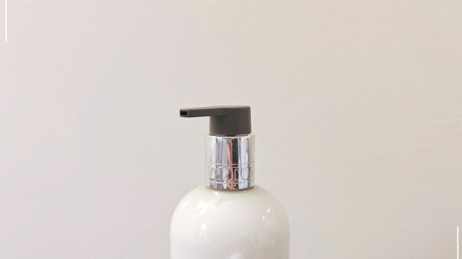 🤎一闻就沦陷～Molton Brown Sunlit Clementine & Vetive 阳光柑橘&香草根身体乳