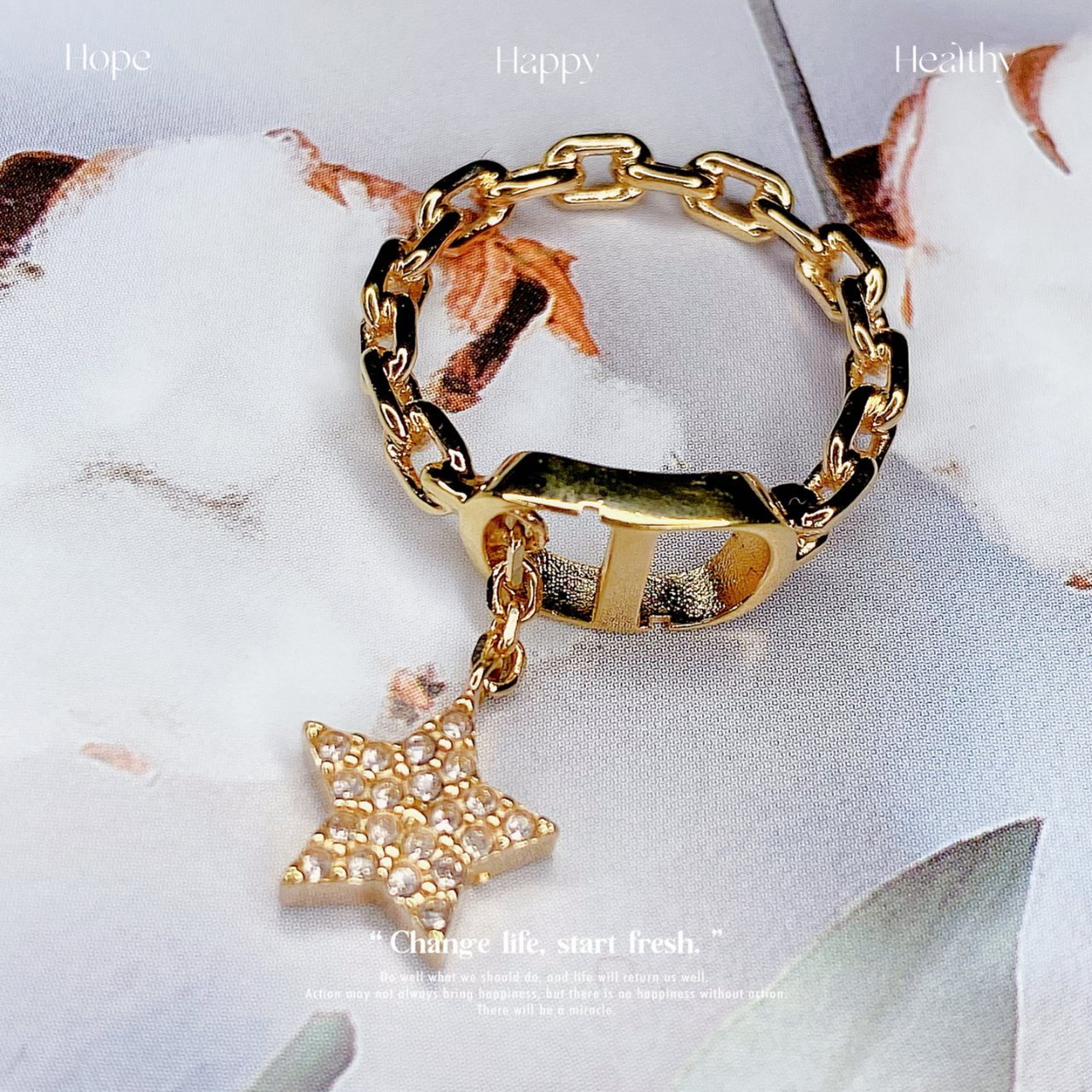 Dior新款✨戒指  星星环绕在指尖...