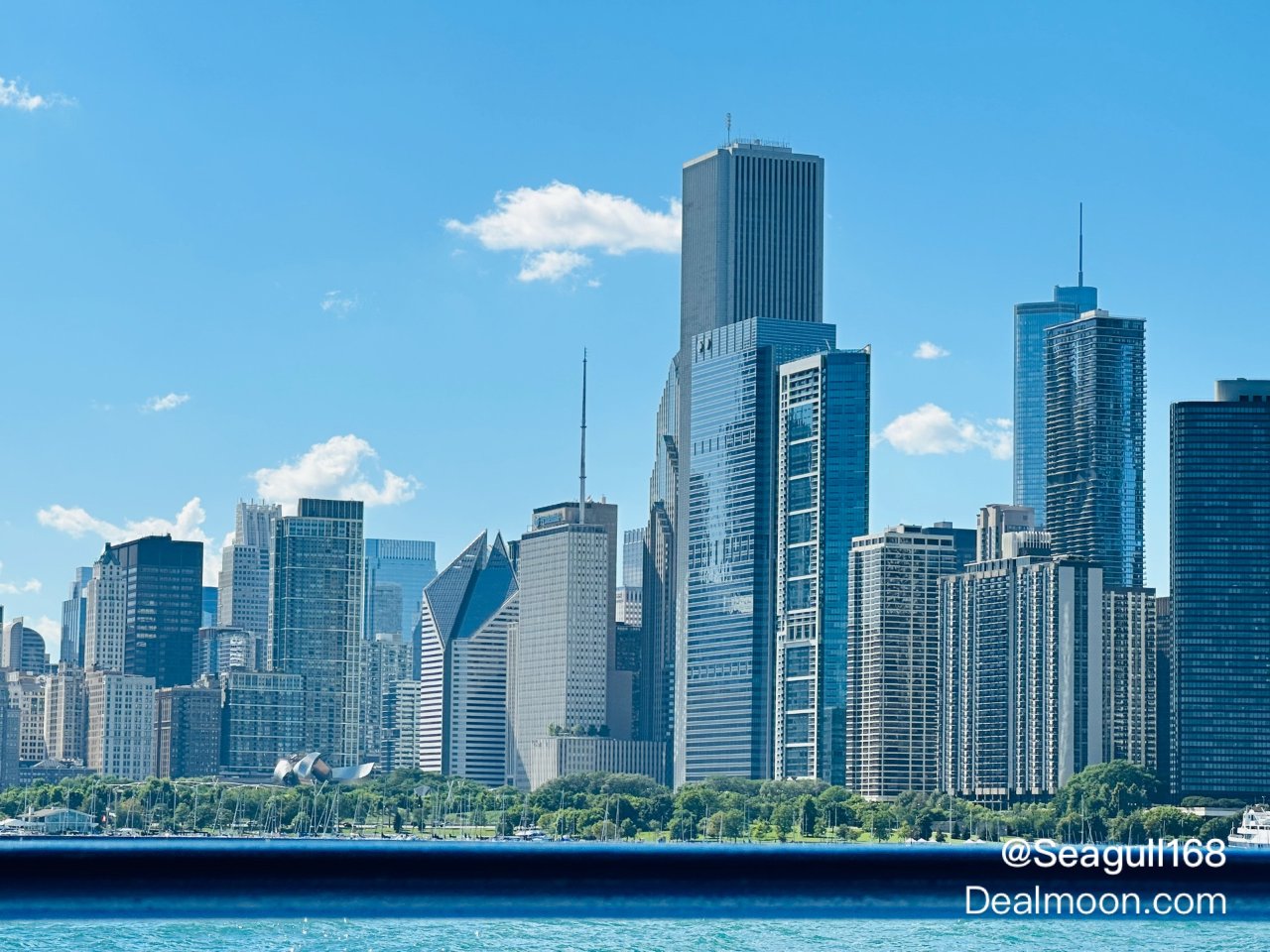 芝加哥天际线：密歇根湖游船之旅🌆🛥️ | 社区旅行精选