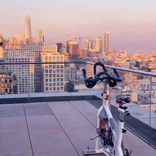 🌉旧金山不一样的万圣节🌈看着天际线骑单车...