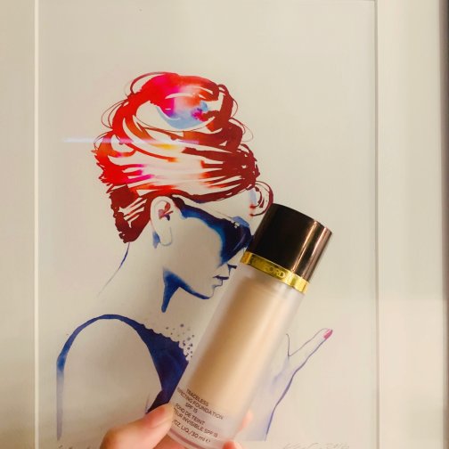 感觉亏了一个亿……哭着掏出了我的宝藏粉底液。