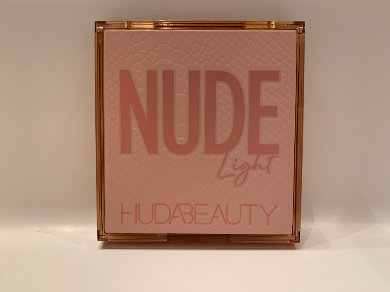 Huda Beauty Nude 眼影盤...
