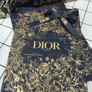 2022 Dior圣诞包装！...