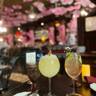 【纽约王尔德餐厅】花团锦簇的复古风Bru...
