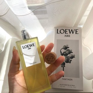 入了两瓶Loewe的香水～～～...