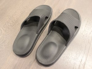 微众测 ｜ 网易严选塑料拖鞋