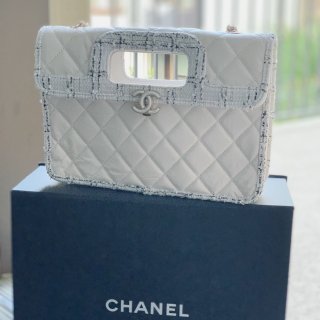 Chanel 2020春夏款购物包｜白色...