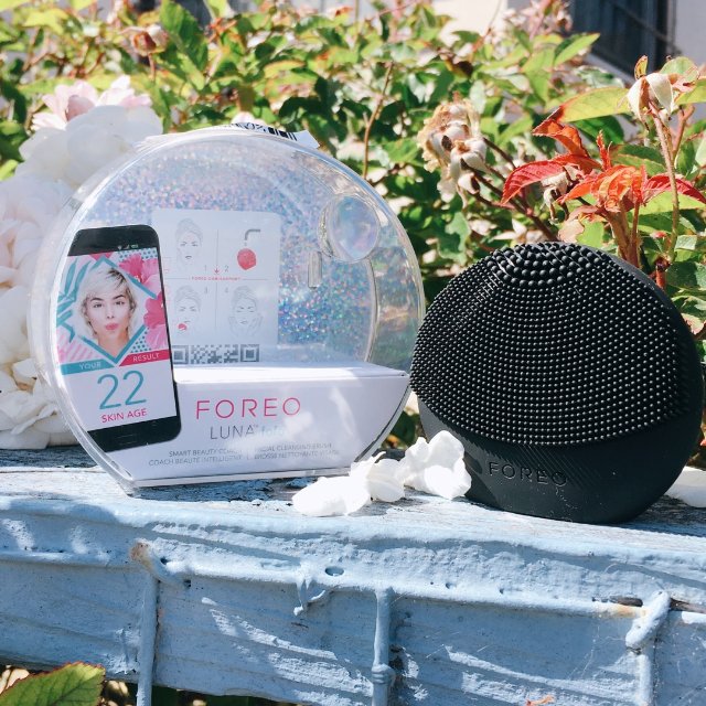 fabfitfun foreo l...